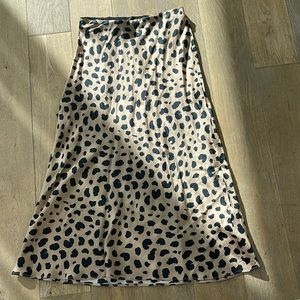 REALISATION PAR NAOMI SKIRT